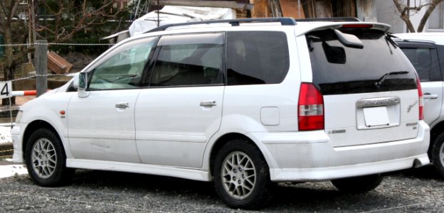 Mitsubishi Chariot Grandis Super Exceed rear