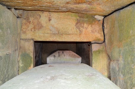 Mitoshiro Kofun, zenshitsu-1