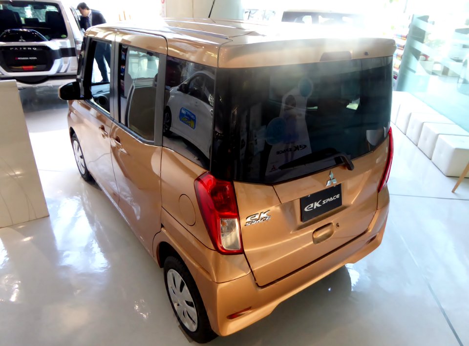 Mitsubishi eK SPACE G e-ASSIST (B11A) rear