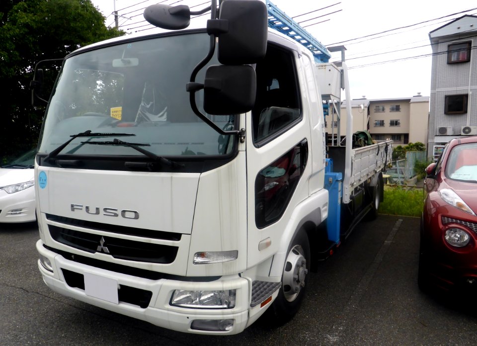 Mitsubishi Fuso FIGHTER CARGO GVW8t (FK7) front