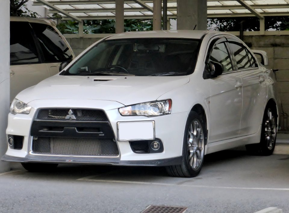 Mitsubishi LANCER EVOLUTION X (CZ4A) front