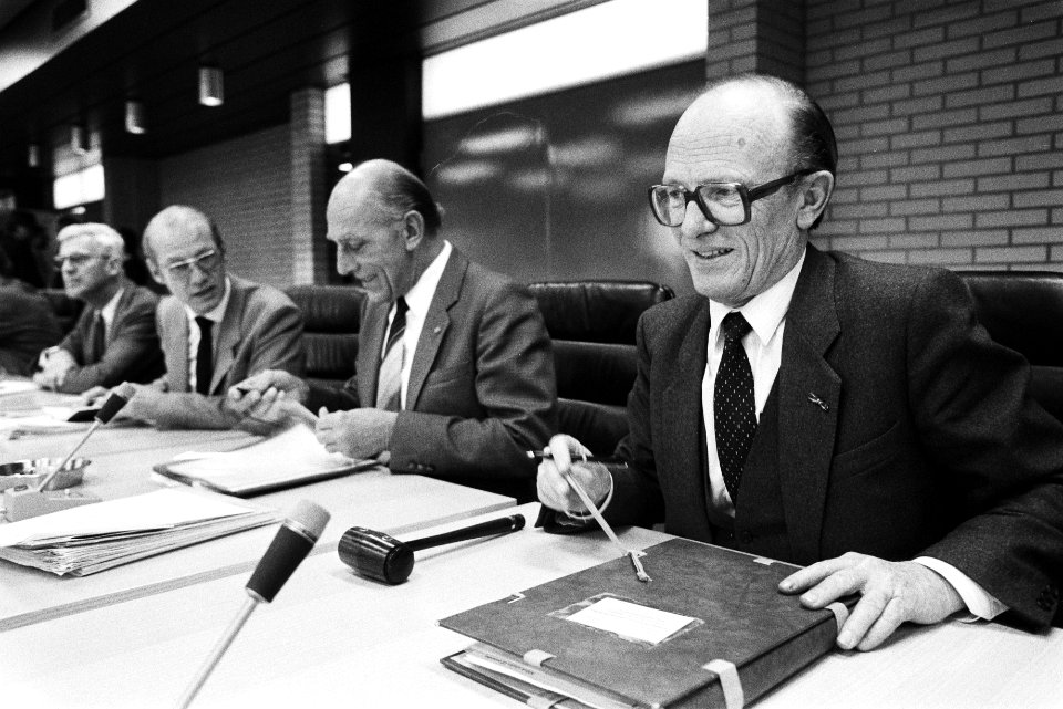 Minister Rietkerk (r), Bestanddeelnr 932-7750