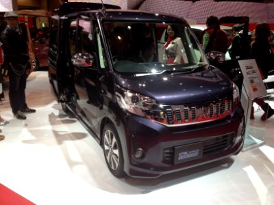 Mitsubishi eK Space Custom front - Tokyo Motor Show 2013