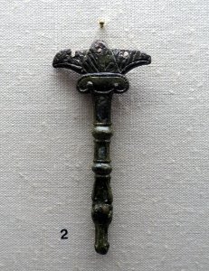 Mirror handle, Etruscan, c. 100 BC, bronze, H 5015 - Martin von Wagner Museum - Würzburg, Germany - DSC05728