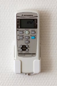 Mitsubishi Heavy Industries air conditioner remote photo
