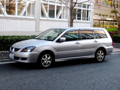Mitsubishi LANCER WAGON Touring Sports Package (LA-CS5W) front