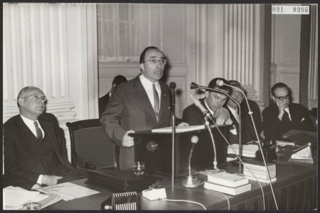 Minister-presidenten, ministers, tweede kamer, redevoeringen, Cals, Jo, Bestanddeelnr 091-0986