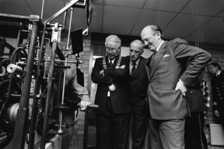 Minister Rietkerk opent politiebureau Beverwijk, Bestanddeelnr 933-1501