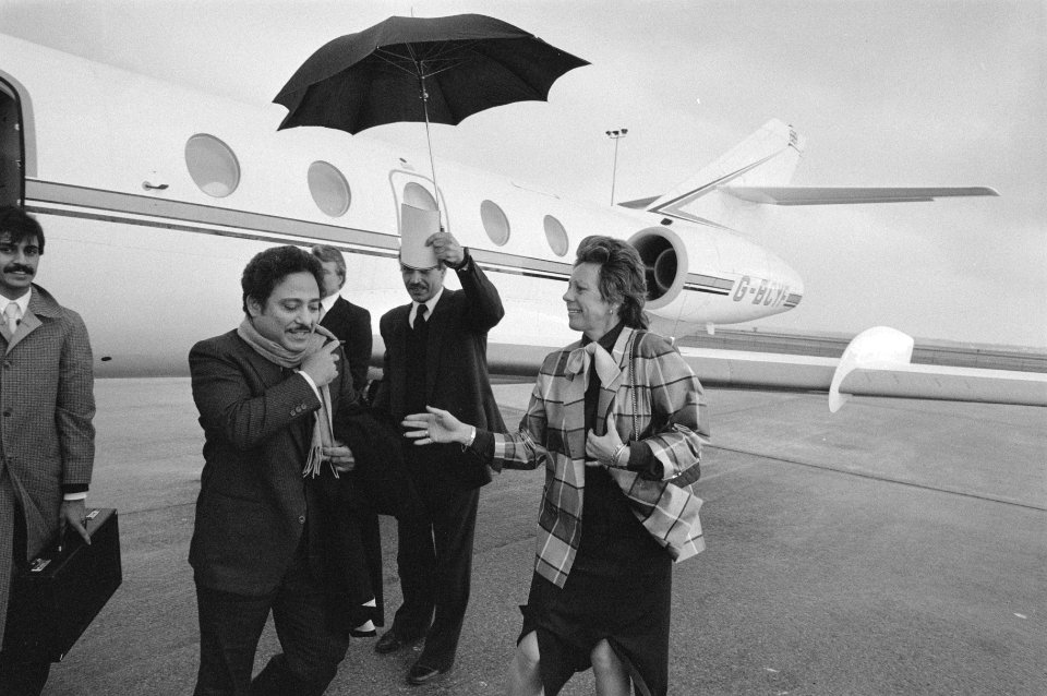 Minister Smit Kroes (V&W) verwelkomt op Schiphol de Saoedie Arabische minister v, Bestanddeelnr 933-2653