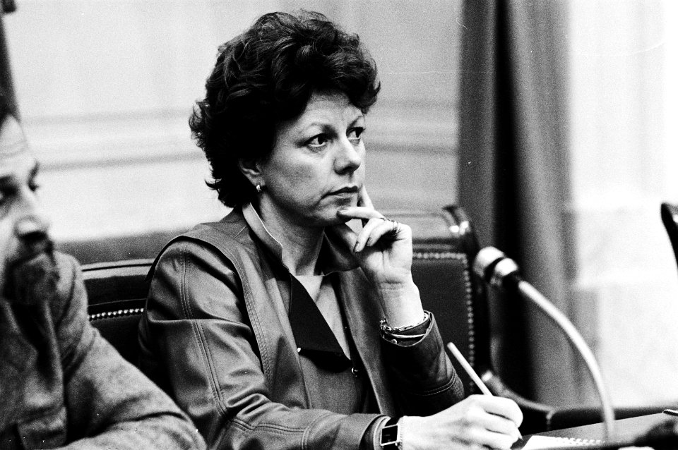 Minister Smit-Kroes (Verkeer en Waterstaat) in de Kamer, Bestanddeelnr 932-4783