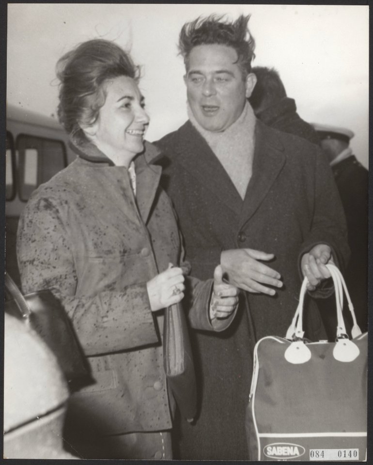 Minister-presidenten, repatrianten, vliegvelden, Blokpoel Mw, Marijnen, Victor, Bestanddeelnr 084-0140