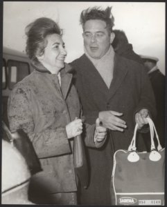 Minister-presidenten, repatrianten, vliegvelden, Blokpoel Mw, Marijnen, Victor, Bestanddeelnr 084-0140