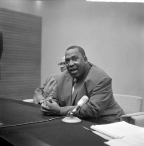 Minister-President Pengel van Suriname in Nederland aangekomen (Kop) Pengel, Bestanddeelnr 915-0955