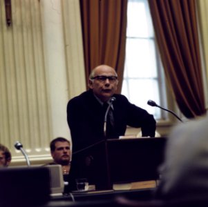 Minister-president Joop den Uyl aan het woord in de Tweede Kamer, Bestanddeelnr 254-9280