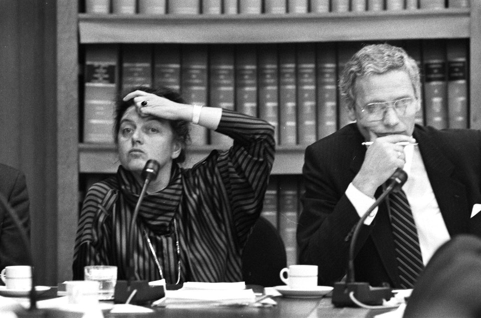 Minister Schoo en Van den Broek tijdens overleg ontwikkelingshulp Suriname, Bestanddeelnr 933-5878