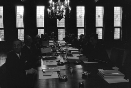 Minister Schut en staatssecretaris Haex spreken met bestuur provincie Groningen , Bestanddeelnr 924-2551