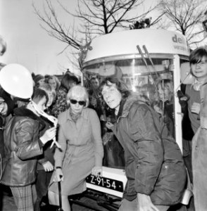 Minister Vorrink opent Witkarstation, Vorrink met Luud Schimmelpenninck op witka, Bestanddeelnr 927-0791