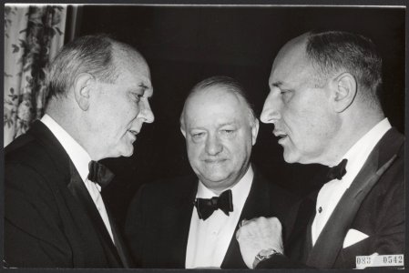 Ministers, gesprekken, conferenties, Butler, Luns, JAMH, Bestanddeelnr 083-0542