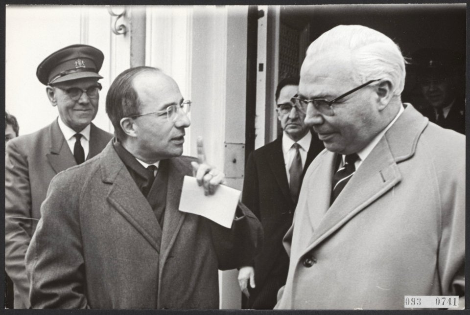 Ministers, kandidaten, Cals, Jo, Veldkamp, Gerard, Bestanddeelnr 093-0741