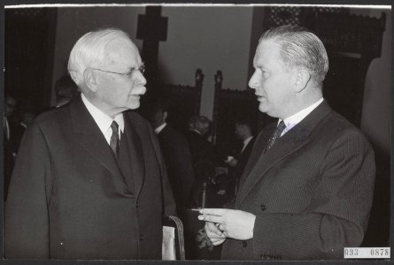 Ministers, conferenties, gesprekken, internationaal recht, Bagge A., Bestanddeelnr 093-0878