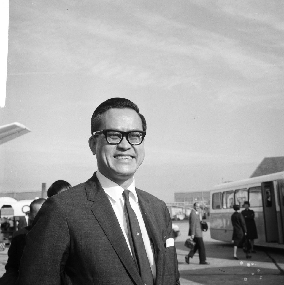 Minister Yong Nyuk Lin op Schiphol, Bestanddeelnr 918-3294