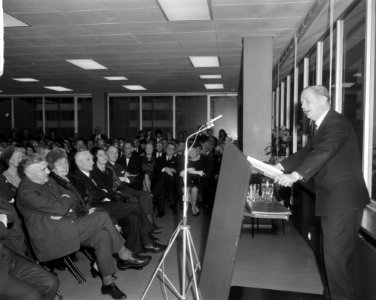 Minister Y. Scholten Bumahuis in Amsterdam geopend, minister Y. Scholten tijdens, Bestanddeelnr 917-2420