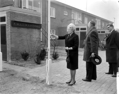 Minister van Maatschappelijk Werk opende dagverblijf te Coevorden, een der klank, Bestanddeelnr 916-1656