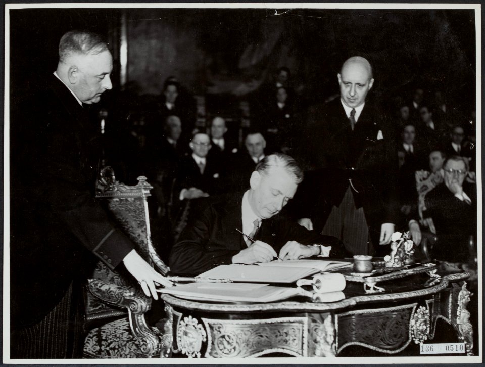 Ministers, verdragen, boetzelaer van oosterhout baron van, Bestanddeelnr 136-0510