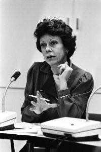 Ministers, persconferenties, prijzen, portretten, Bestanddeelnr 932-4481