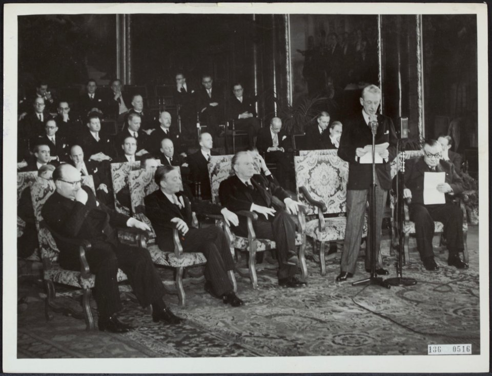 Ministers, verdragen, Bech, Bevin, Bidault, Boetzelaer van, Bestanddeelnr 136-0516