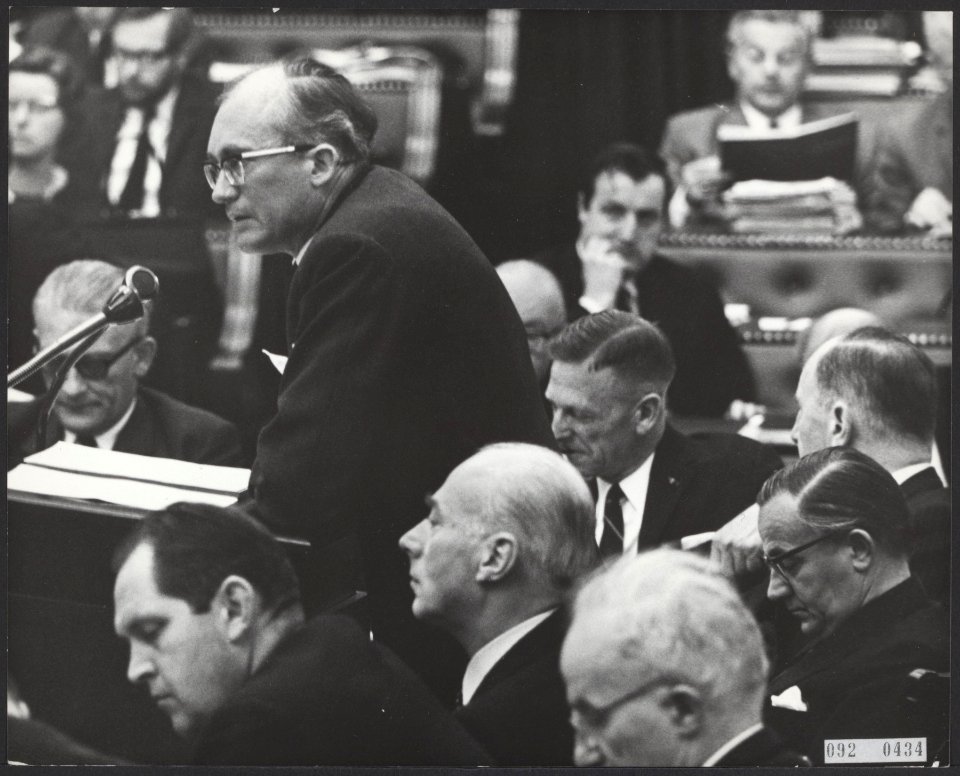 Ministers, tweede kamer, Witteveen, Johan, Bestanddeelnr 092-0434
