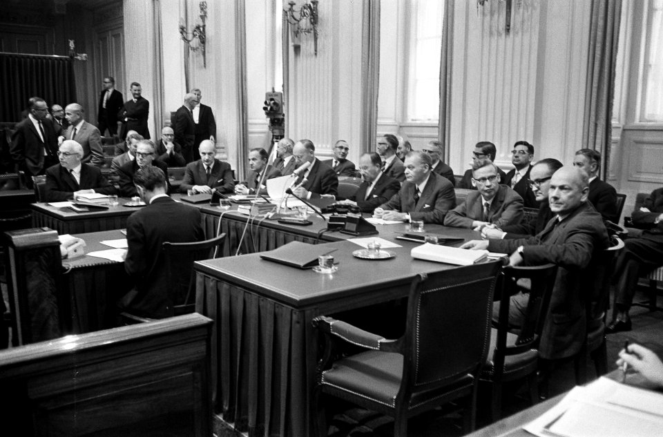 Ministers achter de regeringstafel, Bestanddeelnr 918-3040