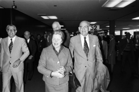 Ministers, aankomsten, luchthavens, Gaay Fortman, Gaius de, Woltjer, M.T.h., Bestanddeelnr 929-0673