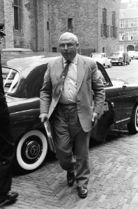 Ministerraad over kwestie Nieuw-Guinea, Minister Veltkamp, Bestanddeelnr 914-1794