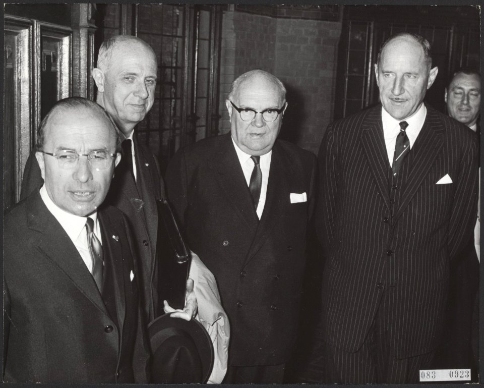 Ministers, ontvangsten, minister-presidenten, Cals, Jo, Harmel Pierre, Luns, J.A, Bestanddeelnr 083-0923