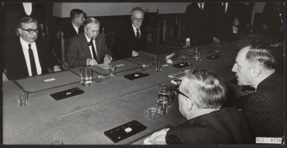 Ministers, minister-presidenten, buitenlandse betrekkingen, Brown Mr., Luns, J.A, Bestanddeelnr 083-0770