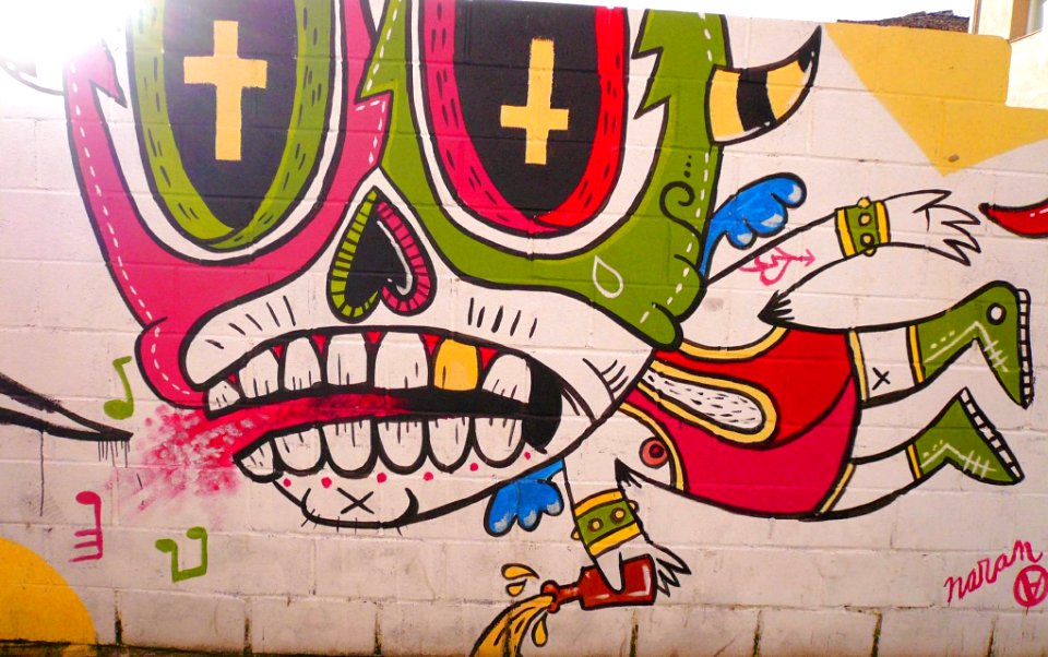 Miranda de Ebro - Graffitis en la Calle Leopoldo Lewin 4