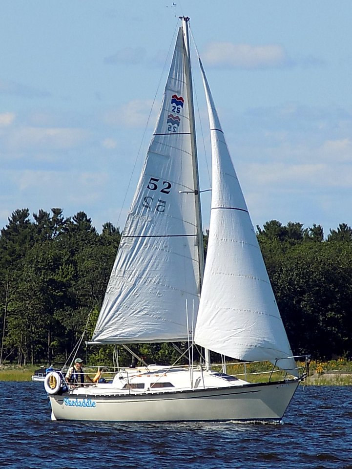 Mirage 25 sailboat Skedaddle 4018