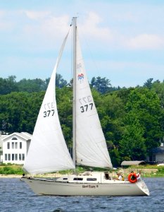 Mirage 27 (Perry) sailboat Stand Easy II 1705