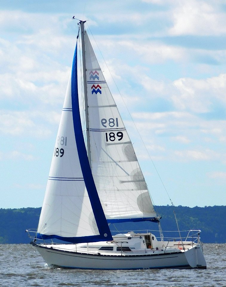 Mirage 25 sailboat 1405