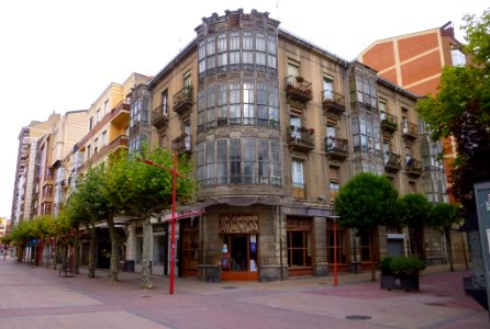 Miranda de Ebro - Calle de la Estación 02