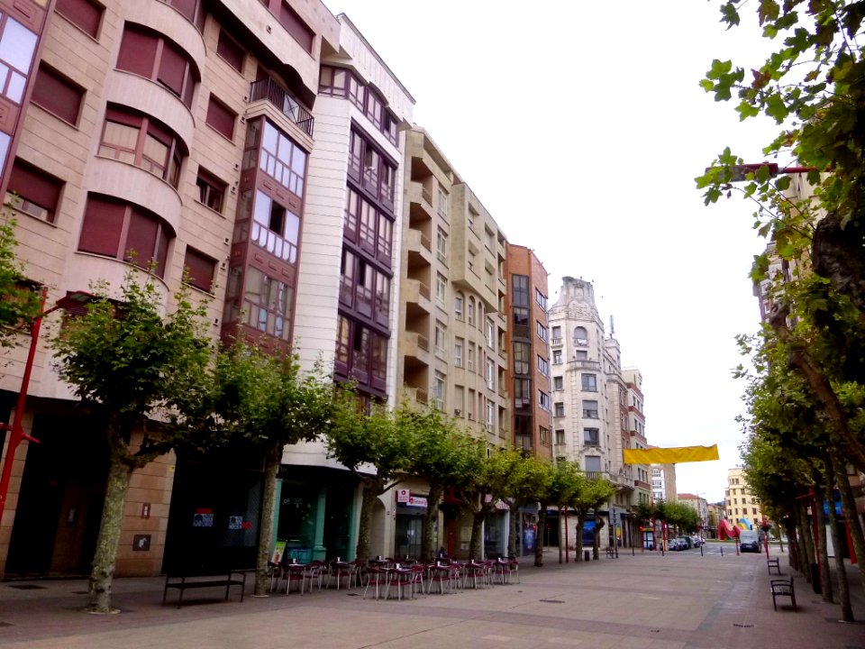 Miranda de Ebro - Calle de la Estación 05