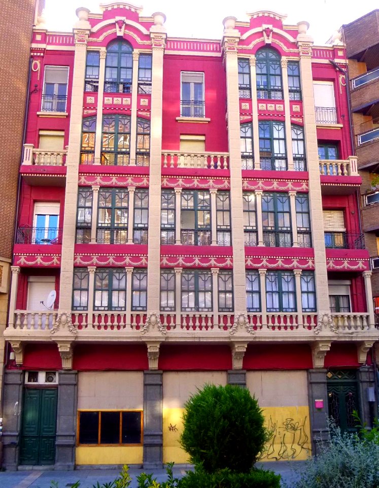 Miranda de Ebro - Casa de los Cuernos (Calle Almacenes 5) 2