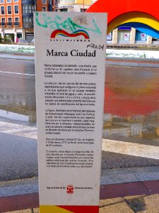 Miranda de Ebro - Escultura Vivir Miranda 3