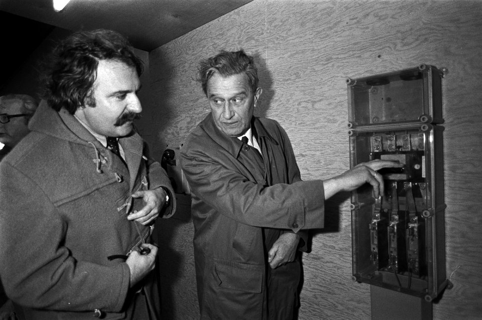 Minister Tuijnman en burgemeester vd Louw openen Botlektunnel minister Tuijnm, Bestanddeelnr 930-7538