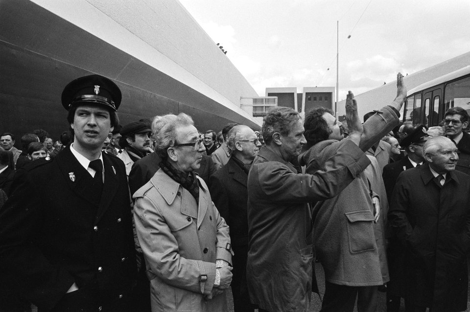 Minister Tuijnman en burgemeester vd Louw openen Botlektunnel diversen, Bestanddeelnr 930-7540