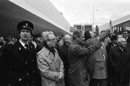 Minister Tuijnman en burgemeester vd Louw openen Botlektunnel diversen, Bestanddeelnr 930-7540