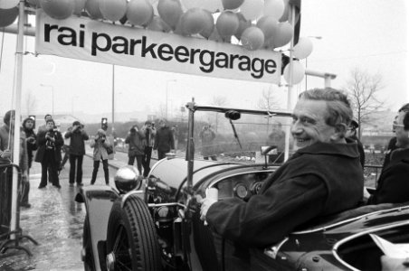 Minister Tuijnman (V en W) opent Personenauto RAI79 en nieuwe RAI-parkeergarage,, Bestanddeelnr 930-1114