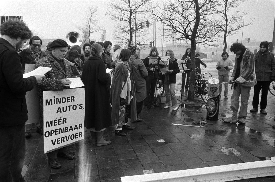 Minister Tuijnman (V en W) opent Personenauto RAI79 en nieuwe RAI-parkeergarage,, Bestanddeelnr 930-1118