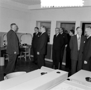Minister Struijken bezoekt BB te Rotterdam, Bestanddeelnr 908-3077